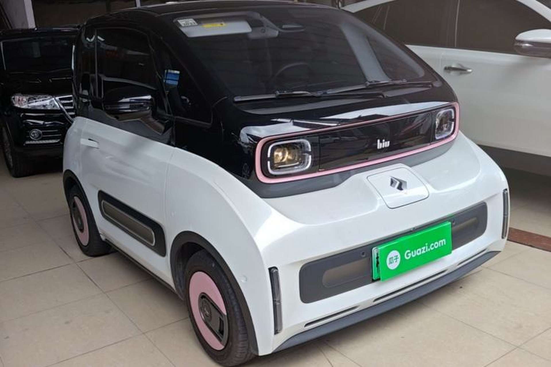 Used Baojun E300 2020 Interstellar Future Edition Front Right 45 Deg