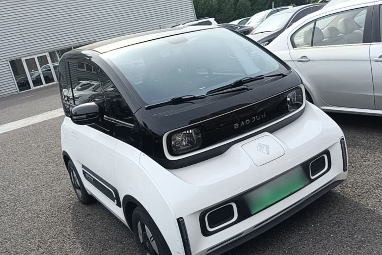 Used Baojun E300 2020 Star Travel Edition Front Right 45 Deg