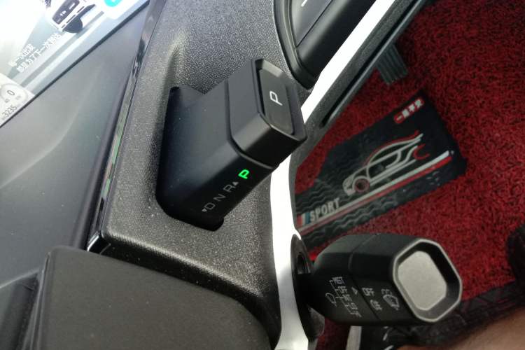 Used Baojun E300 2020 Starry Intelligence Edition Gear Lever
