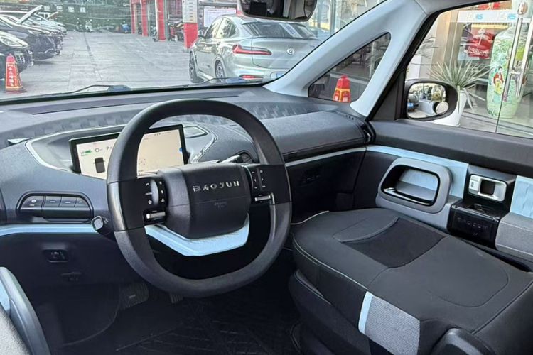 Used Baojun E300 2020 Plus Interstellar Smart Edition Interior 1