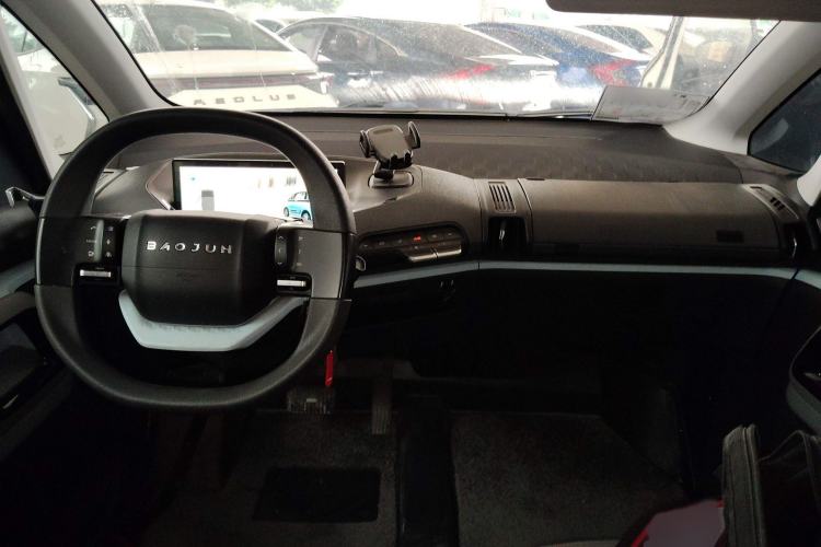 Used Baojun E300 2020 Plus Interstellar Smart Edition Interior 2