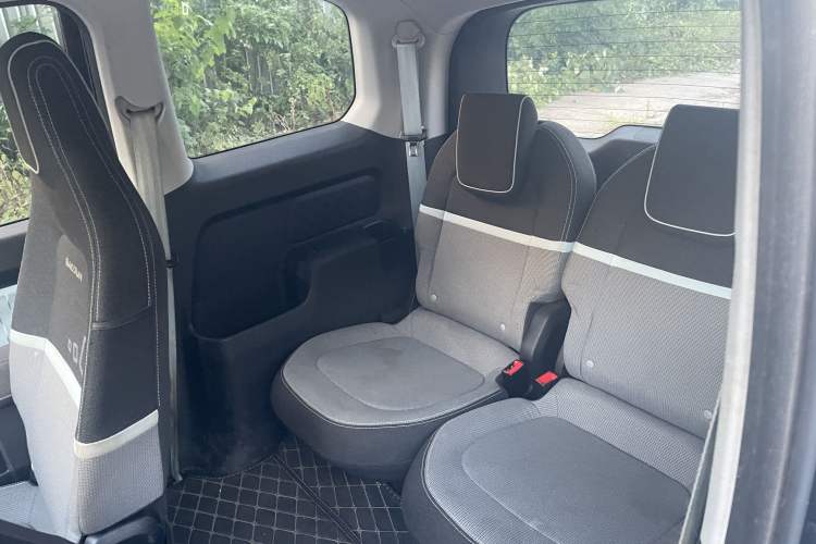 Used Baojun E300 2020 Plus Starry Intelligence Edition Interior 3