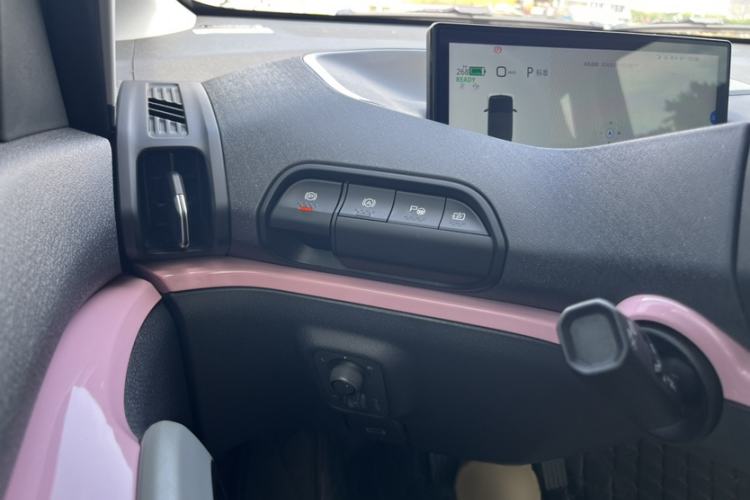 Used Baojun E300 2020 Interstellar Future Edition Interior 4