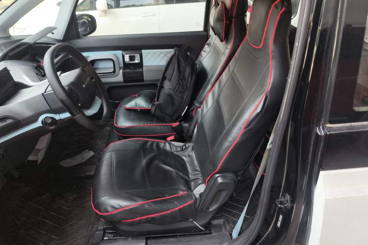 Used Baojun E300 2020 Plus Interstellar Smart Edition Interior 4