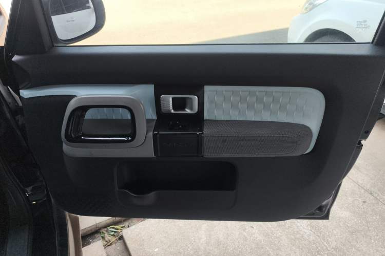 Used Baojun E300 2020 Plus Interstellar Smart Edition Interior 5