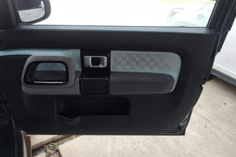 Used Baojun E300 2020 Plus Interstellar Smart Edition Interior 6
