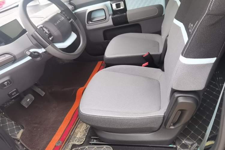 Used Baojun E300 2020 Plus Interstellar Smart Edition Left Front Seat