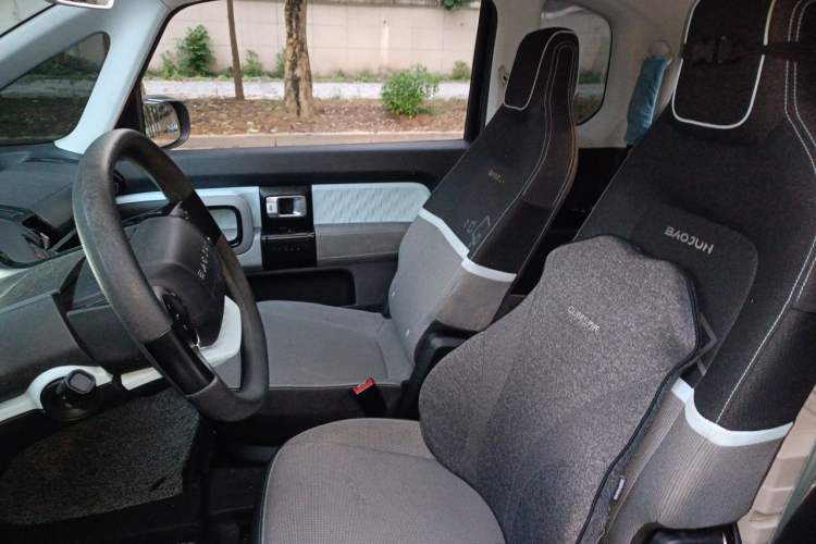 Used Baojun E300 2020 Starry Intelligence Edition Left Front Seat