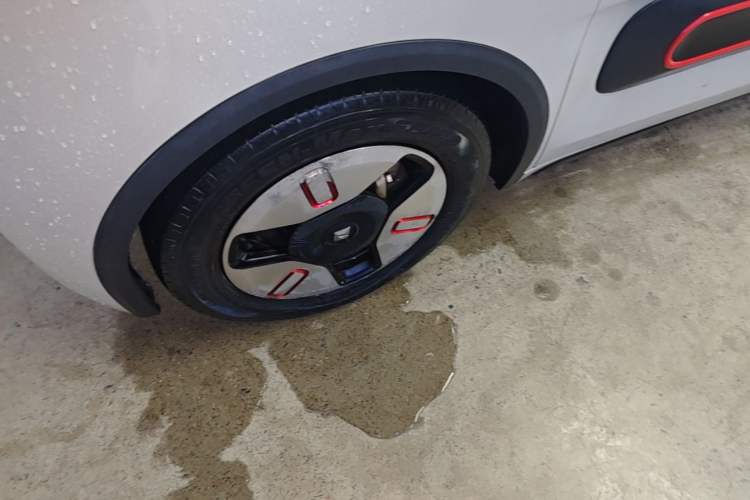 Used Baojun E300 2020 Plus Starry Intelligence Edition Left Front Wheel Hub