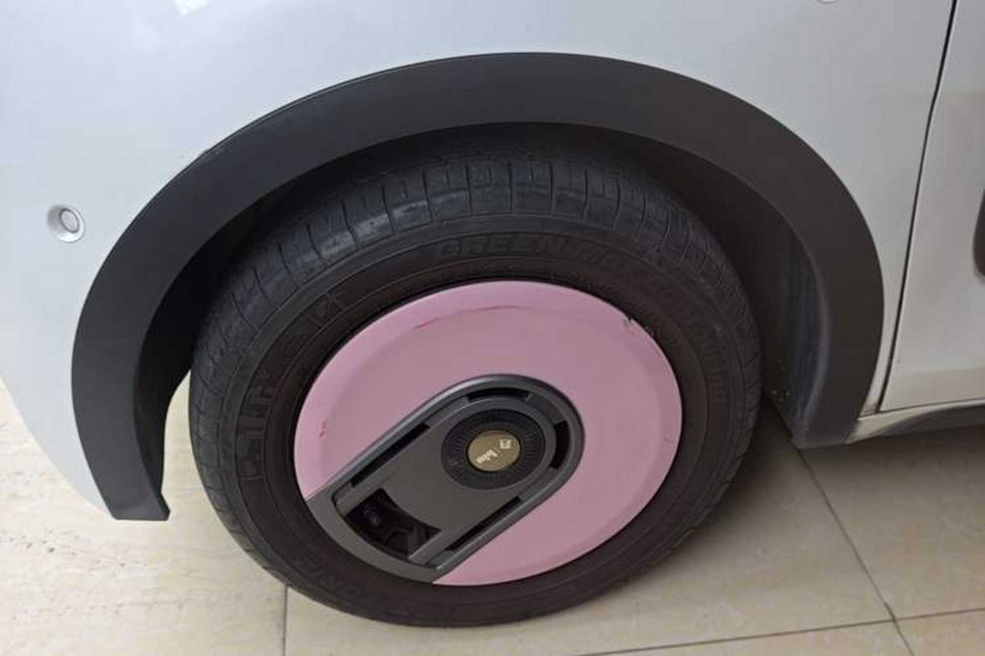 Used Baojun E300 2020 Interstellar Future Edition Left Front Wheel Hub
