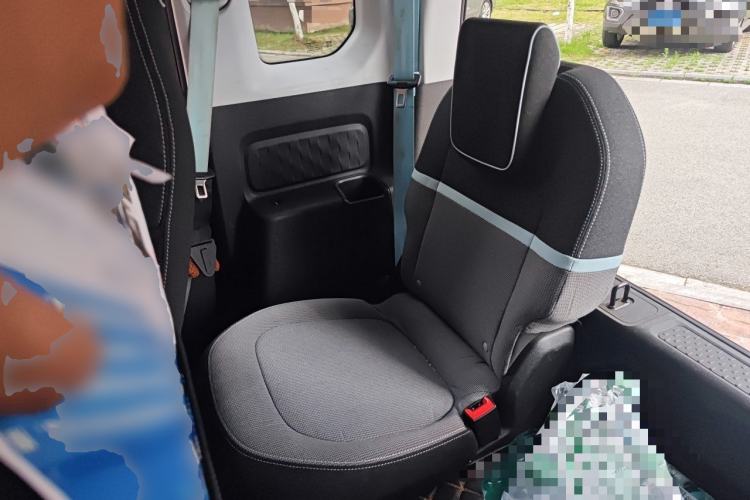 Used Baojun E300 2020 Star Travel Edition Left Rear Seat