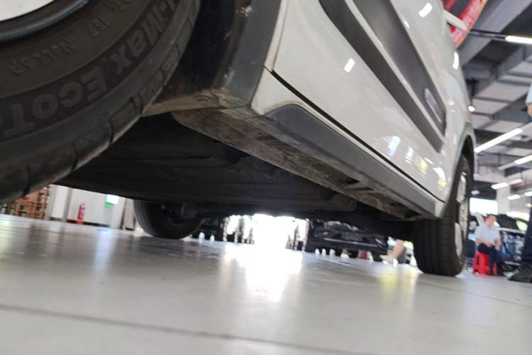Used Baojun E300 2020 Starry Intelligence Edition Left Side Sill