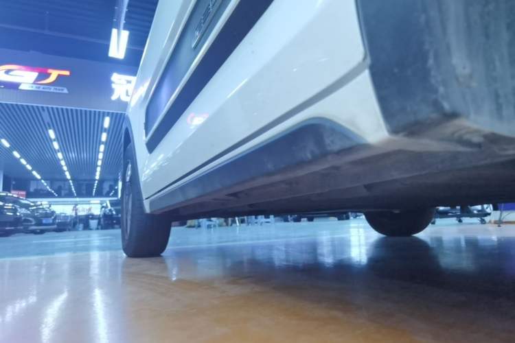 Used Baojun E300 2020 Starry Intelligence Edition Left Side Sill