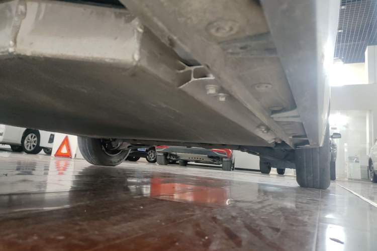 Used Baojun E300 2020 Plus Interstellar Smart Edition Left Side Sill