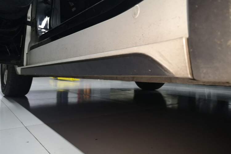 Used Baojun E300 2020 Starry Intelligence Edition Left Side Sill