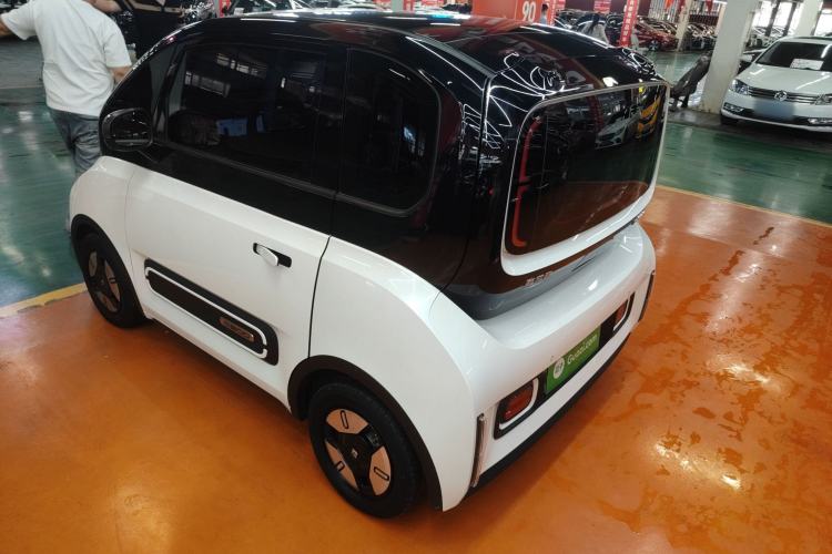 Used Baojun E300 2020 Starry Intelligence Edition Rear Left 45 Deg