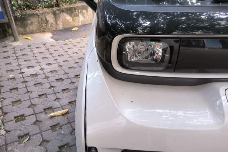 Used Baojun E300 2020 Star Travel Edition Right Front Headlight