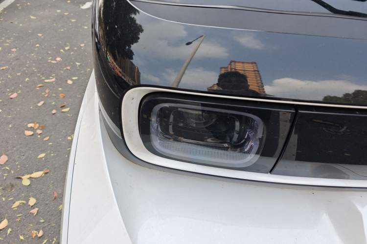 Used Baojun E300 2020 Starry Intelligence Edition Right Front Headlight
