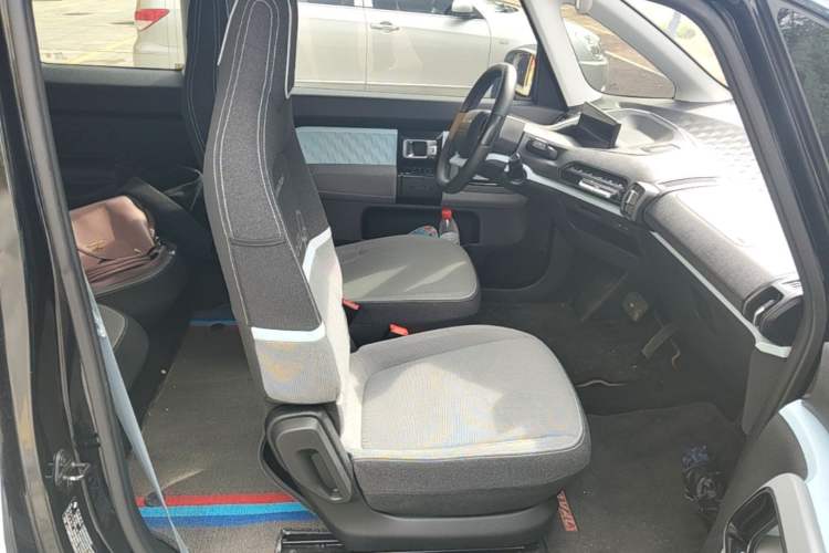 Used Baojun E300 2020 Plus Starry Intelligence Edition Right Front Seat