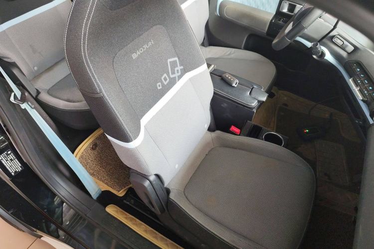Used Baojun E300 2020 Starry Intelligence Edition Right Front Seat