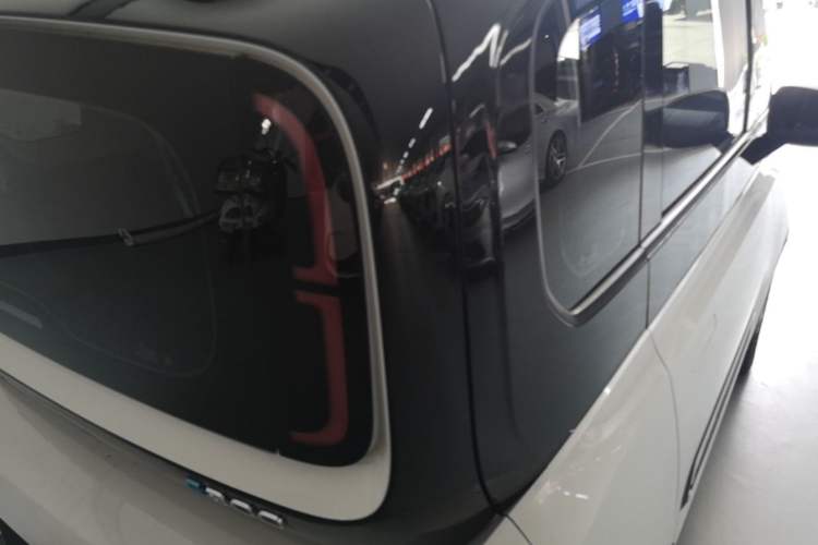 Used Baojun E300 2020 Star Travel Edition Right Rear Taillight
