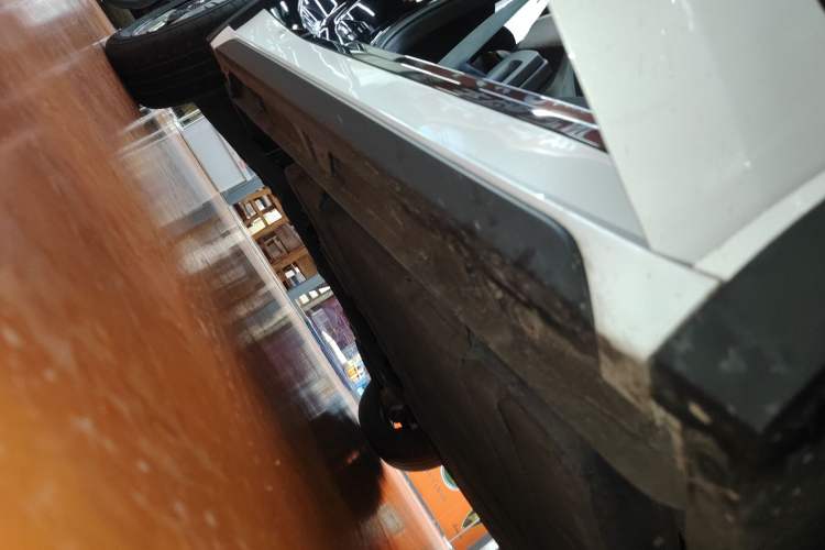 Used Baojun E300 2020 Starry Intelligence Edition Right Side Sill