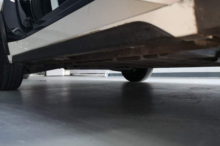 Used Baojun E300 2020 Star Travel Edition Right Side Sill