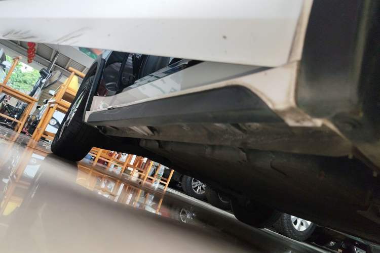 Used Baojun E300 2020 Starry Intelligence Edition Right Side Sill
