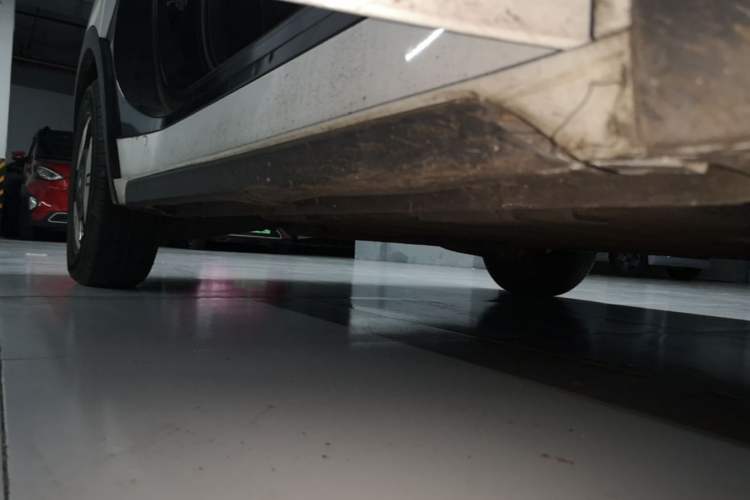 Used Baojun E300 2020 Starry Intelligence Edition Right Side Sill