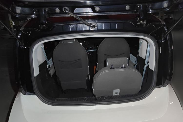 Used Baojun E300 2020 Starry Intelligence Edition Trunk
