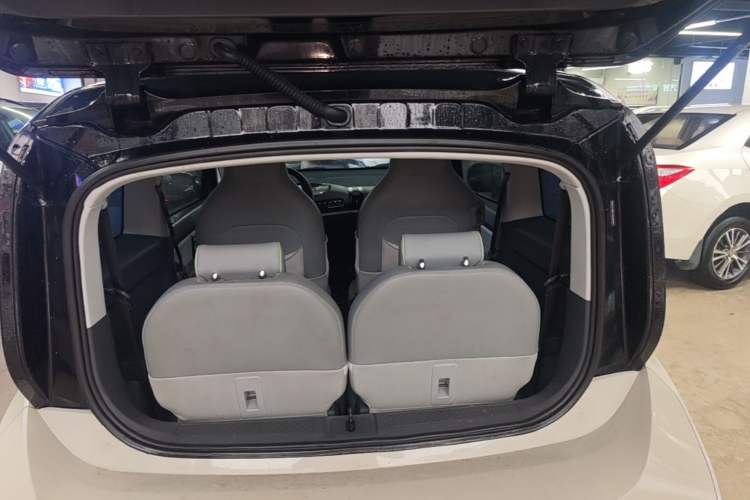 Used Baojun E300 2020 Plus Starry Intelligence Edition Trunk