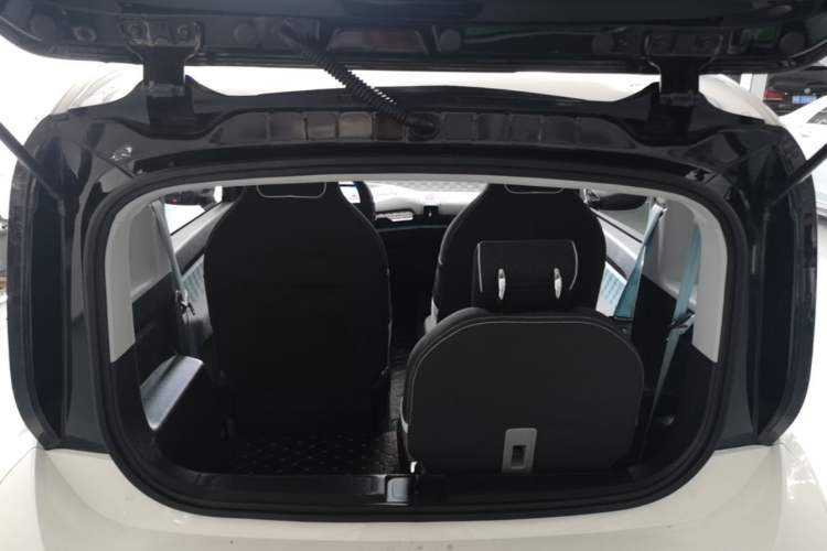 Used Baojun E300 2020 Star Travel Edition Trunk