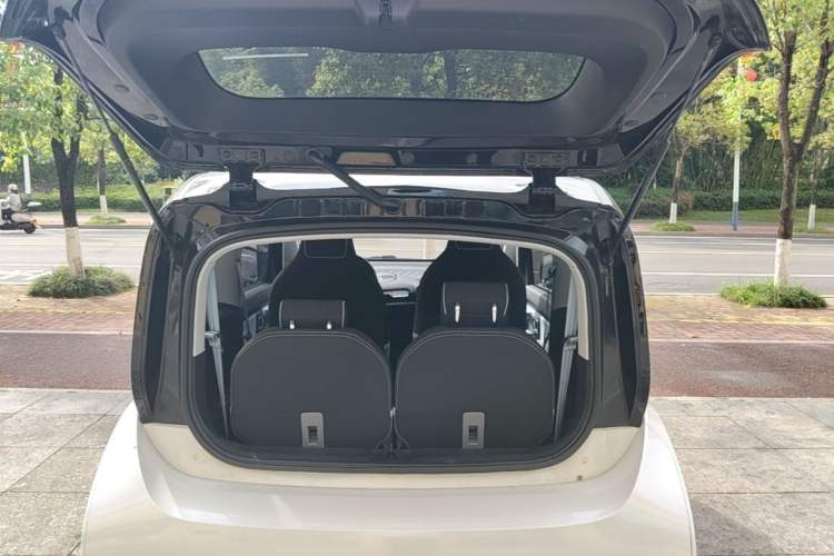 Used Baojun E300 2020 Plus Starry Intelligence Edition Trunk
