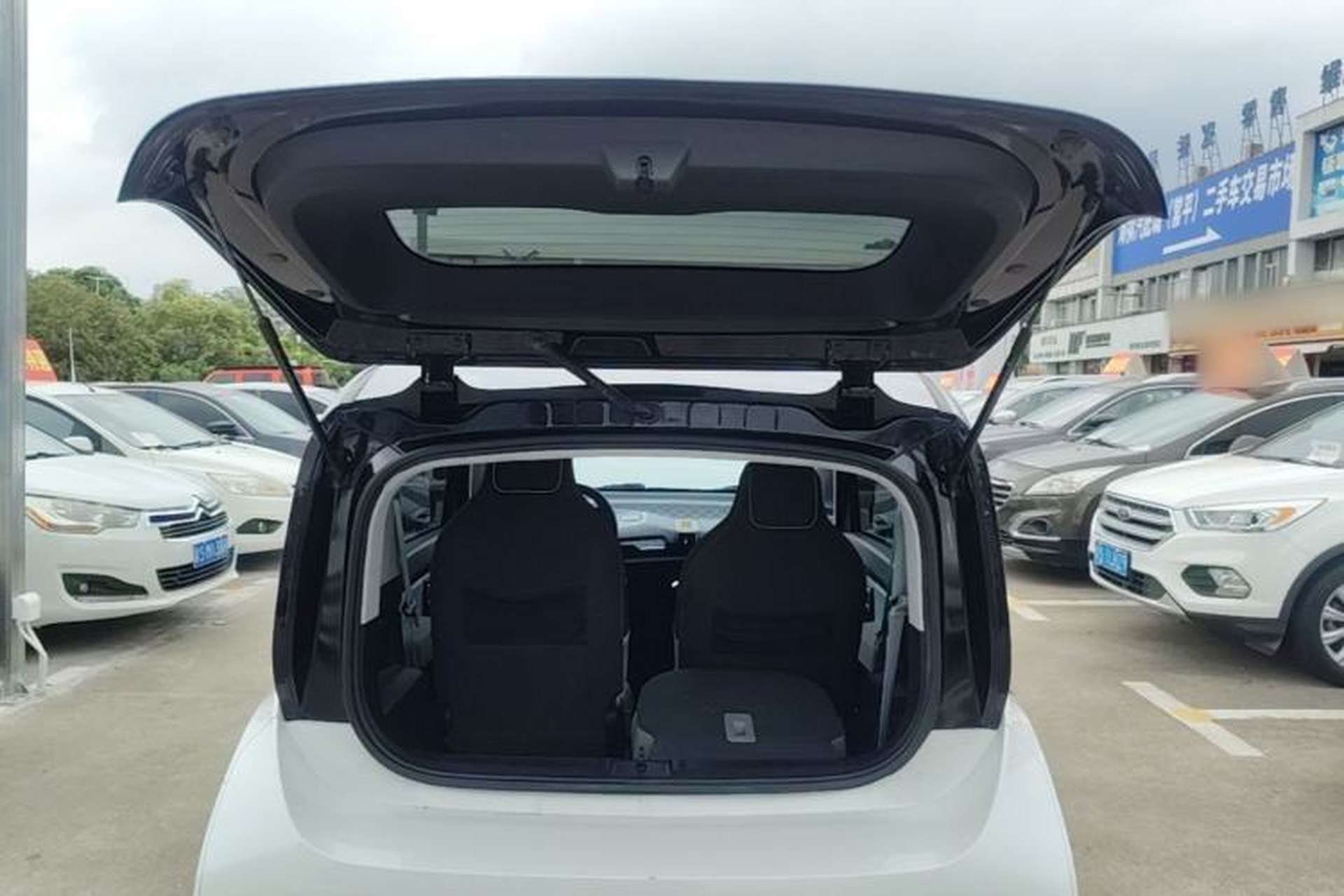 Used Baojun E300 2020 Starry Intelligence Edition Trunk