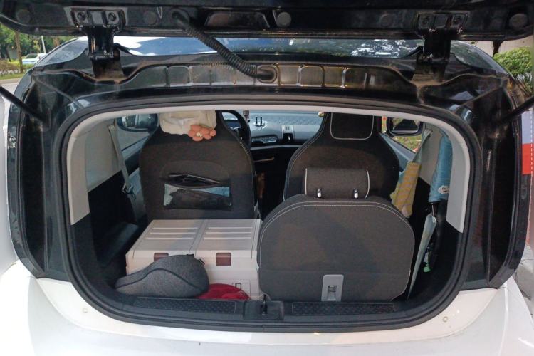 Used Baojun E300 2020 Starry Intelligence Edition Trunk