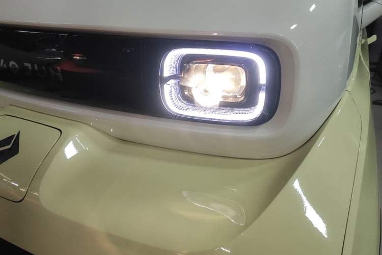 Used Baojun E300 2020 Plus Starry Intelligence Edition Left Front Headlight