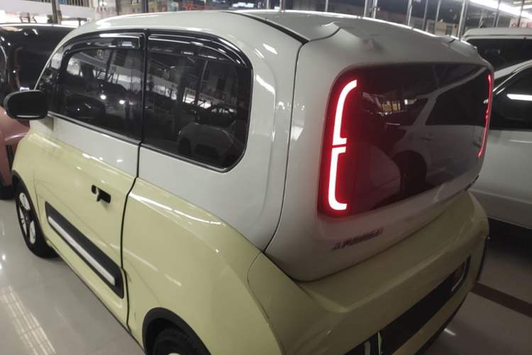 Used Baojun E300 2020 Plus Starry Intelligence Edition Rear Left 45 Deg