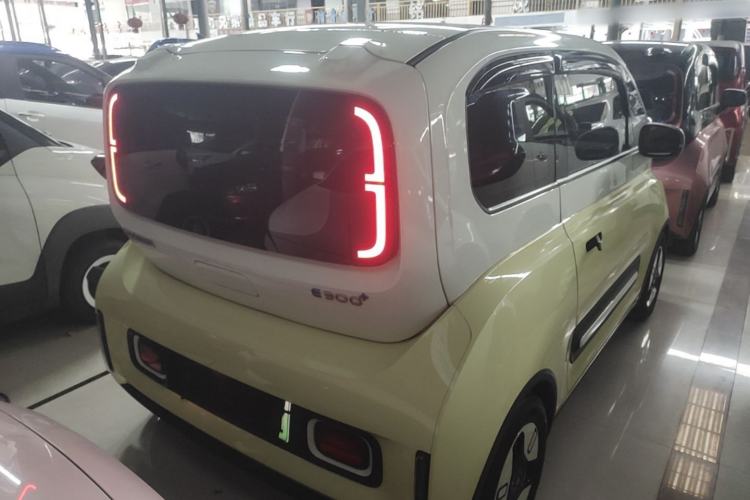 Used Baojun E300 2020 Plus Starry Intelligence Edition Rear Right 45 Deg