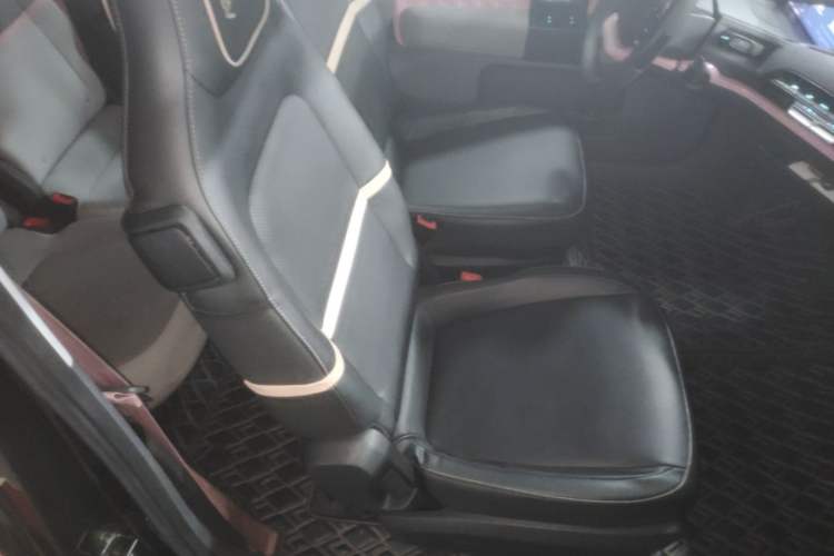 Used Baojun E300 2020 Plus Starry Intelligence Edition Right Front Seat