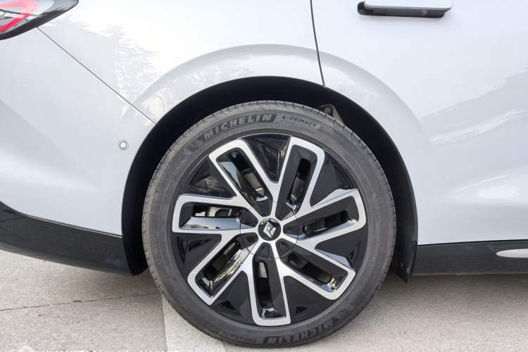 Used Baojun Enjoy 2025 All-Electric 600km Luxury Edition Exterior 11