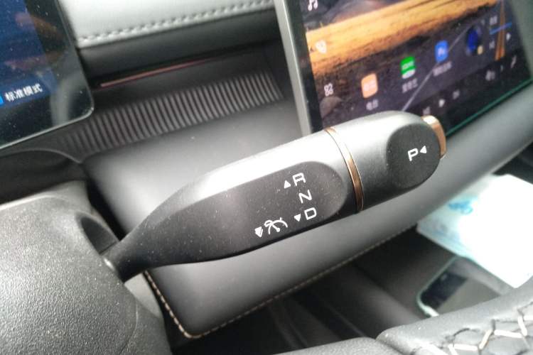 Used Baojun Enjoy 2025 All-Electric 600km Luxury Edition Gear Lever
