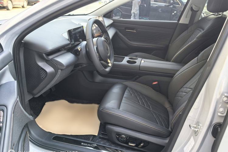 Used Baojun Enjoy 2025 All-Electric 600km Luxury Edition Interior 2