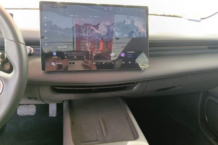Used Baojun Enjoy 2025 Plug-in Hybrid 140km Luxury Edition Audio And AC Panel