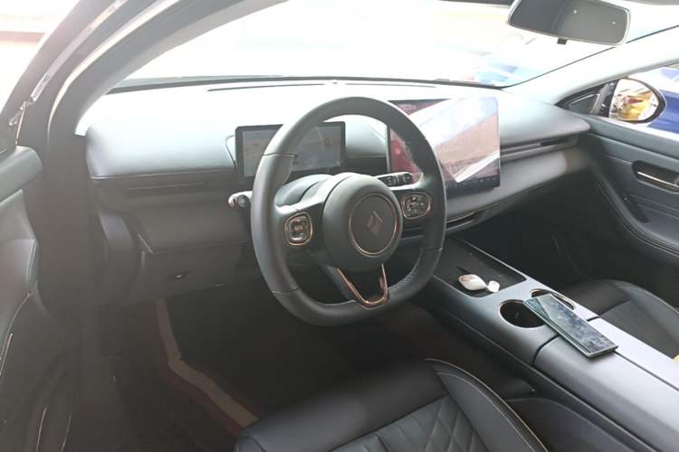 Used Baojun Enjoy 2025 Plug-in Hybrid 140km Luxury Edition Center Console