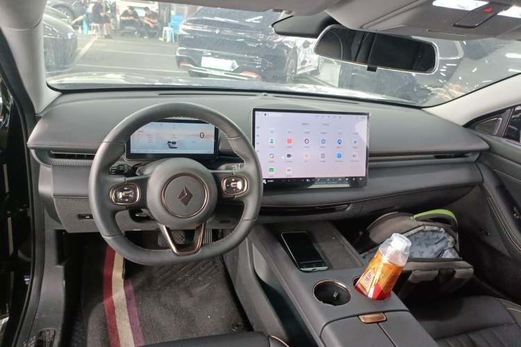 Used Baojun Enjoy 2025 Plug-in Hybrid 140km Luxury Edition Center Console