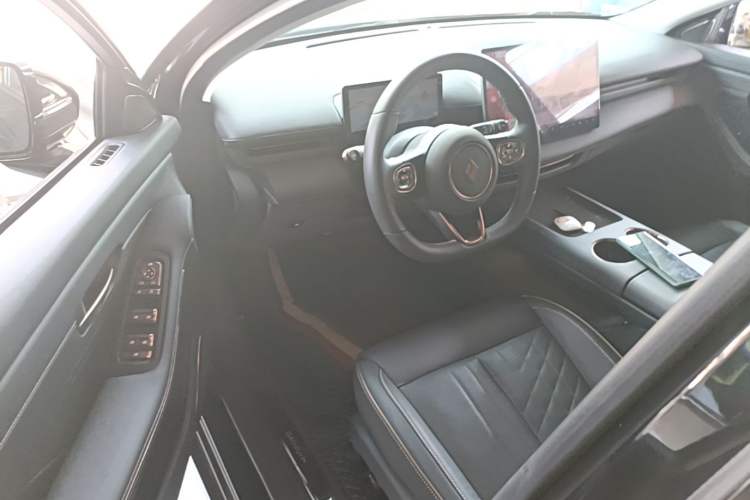 Used Baojun Enjoy 2025 Plug-in Hybrid 140km Luxury Edition Driver Seat