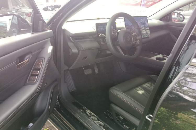 Used Baojun Enjoy 2025 Plug-in Hybrid 140km Luxury Edition Driver Seat
