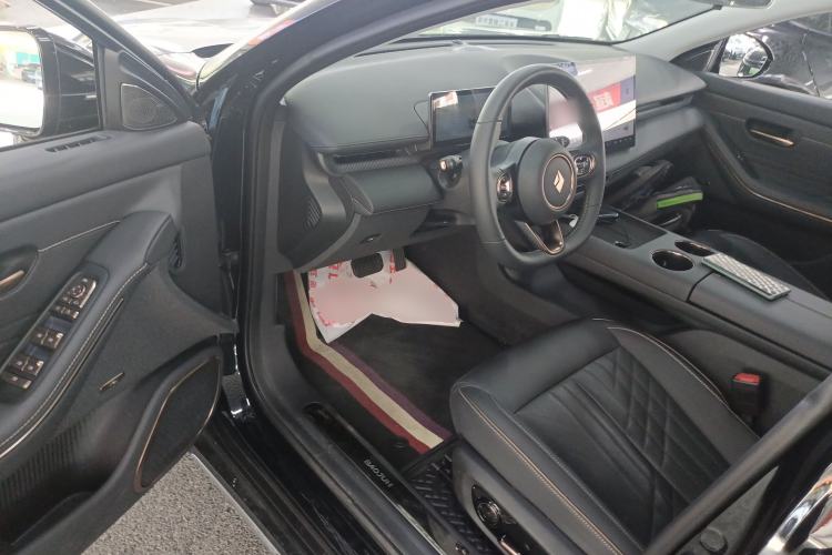 Used Baojun Enjoy 2025 Plug-in Hybrid 140km Luxury Edition Driver Seat