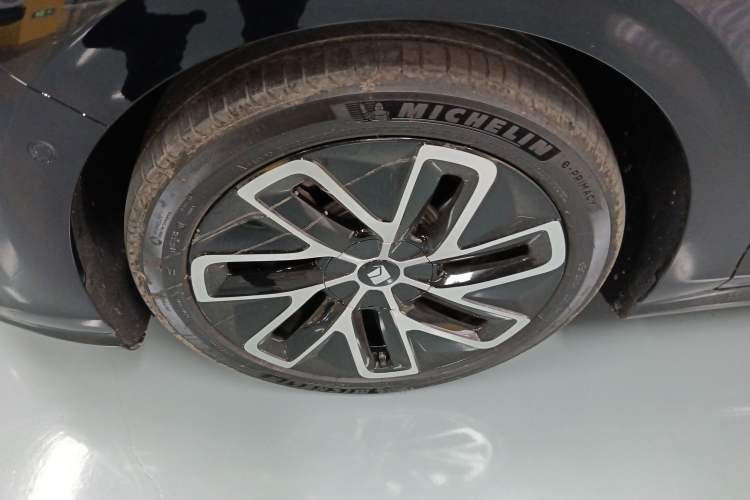 Used Baojun Enjoy 2025 Plug-in Hybrid 140km Luxury Edition Exterior 4