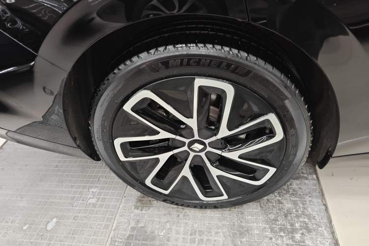 Used Baojun Enjoy 2025 Plug-in Hybrid 140km Luxury Edition Exterior 8